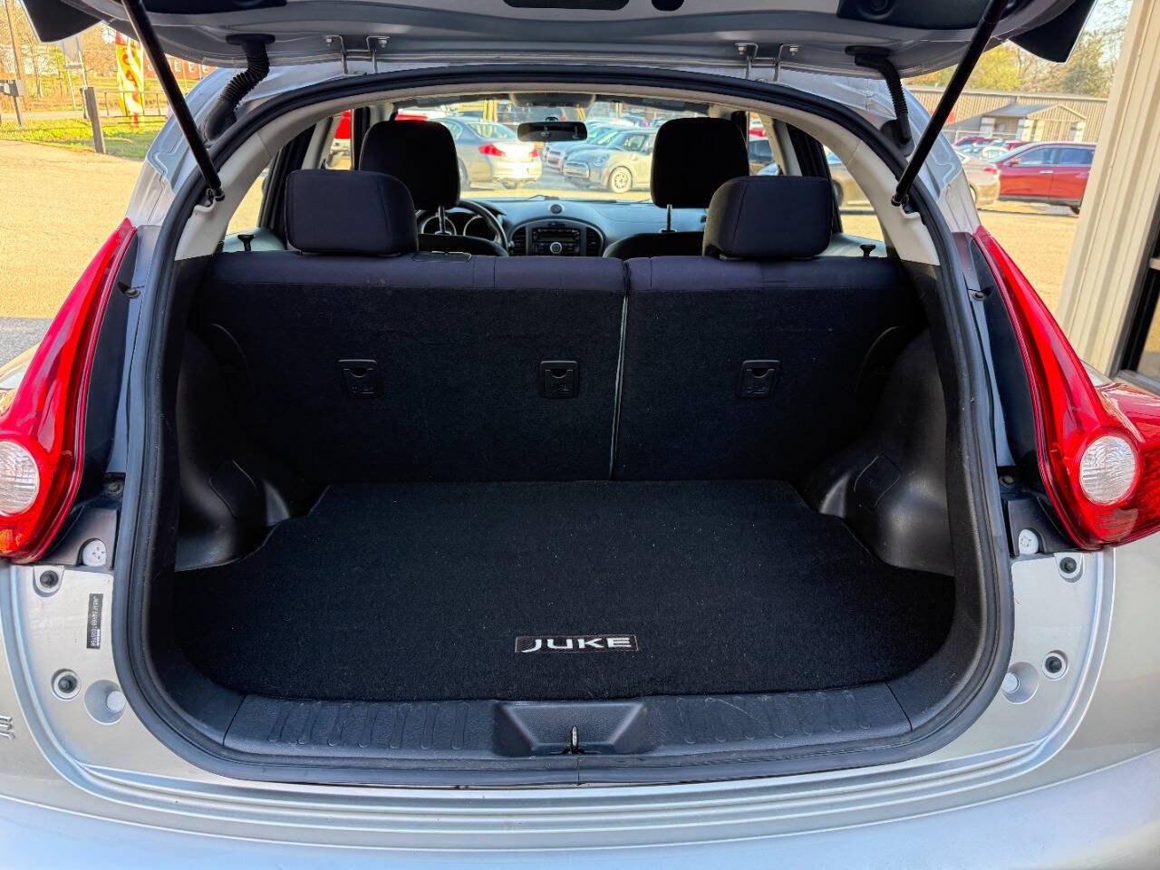 Used 2011 Nissan Juke S FWD image 13