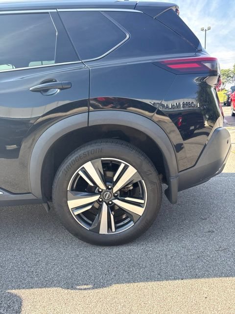 Used 2023 Nissan Rogue SL AWD/4WD image 12