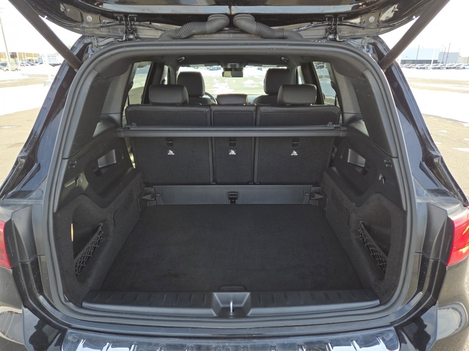 Used 2024 Mercedes-Benz GLB 250 image 16