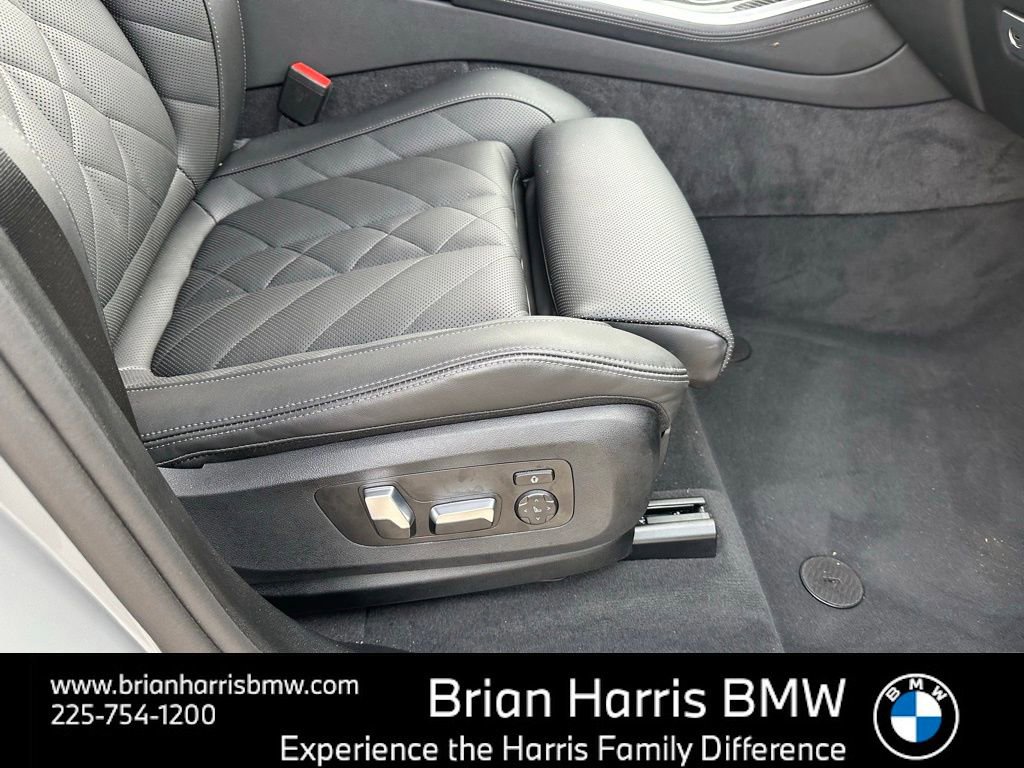 Certified 2025 BMW X5 xDrive40i w/ Parking Assistance Package image 40