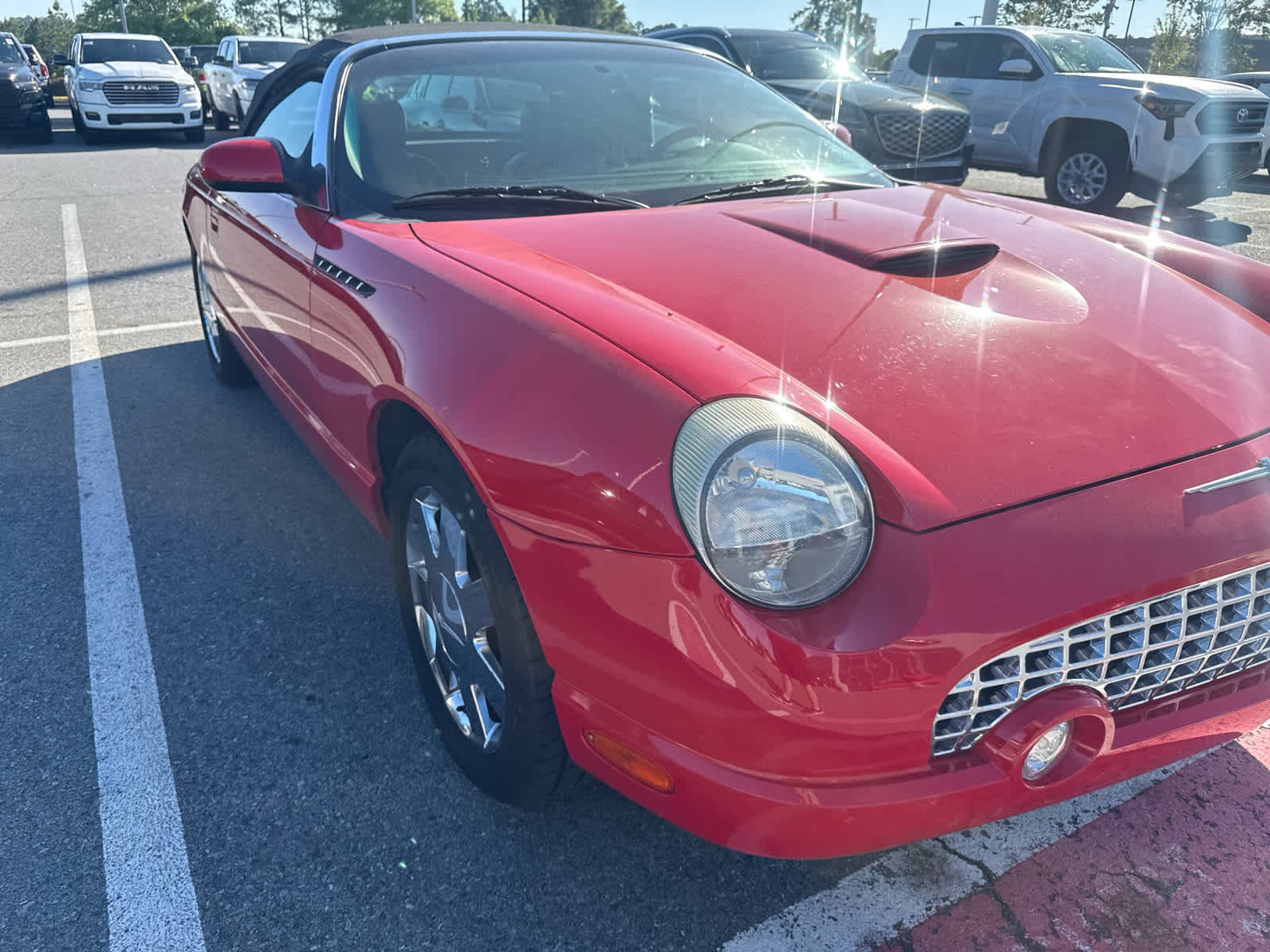 Used 2002 Ford Thunderbird RWD image 3