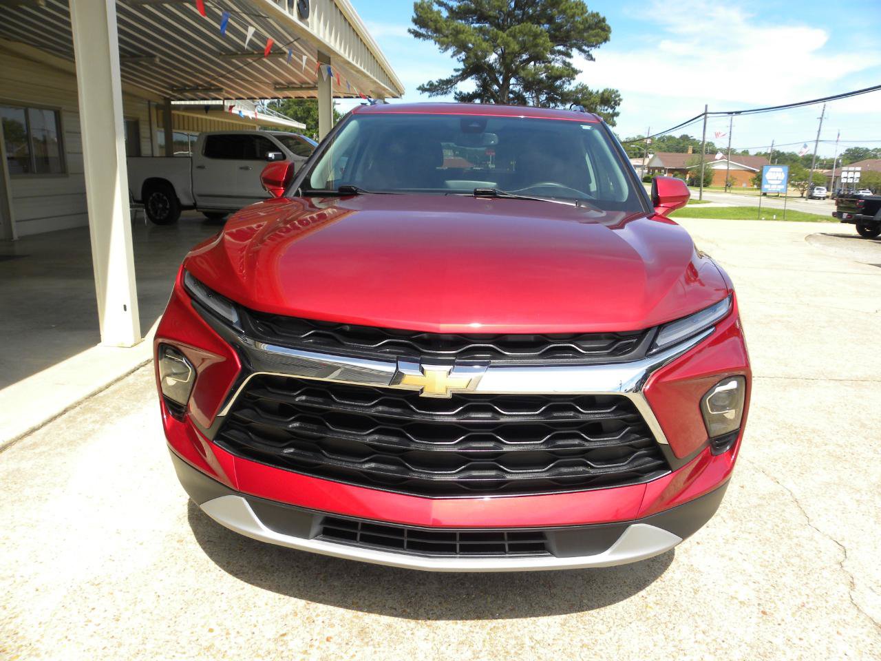Used 2024 Chevrolet Blazer LT w/ Convenience Package FWD image 4