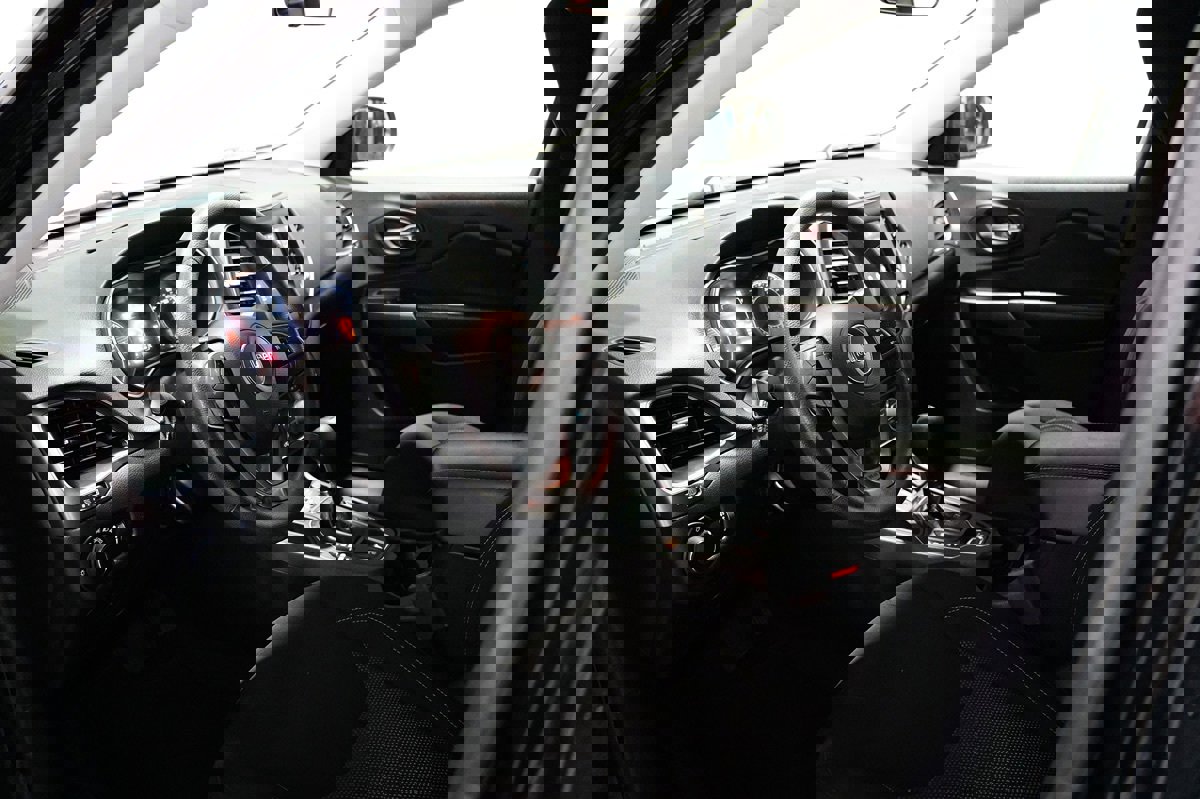 Used 2020 Jeep Cherokee Latitude image 14