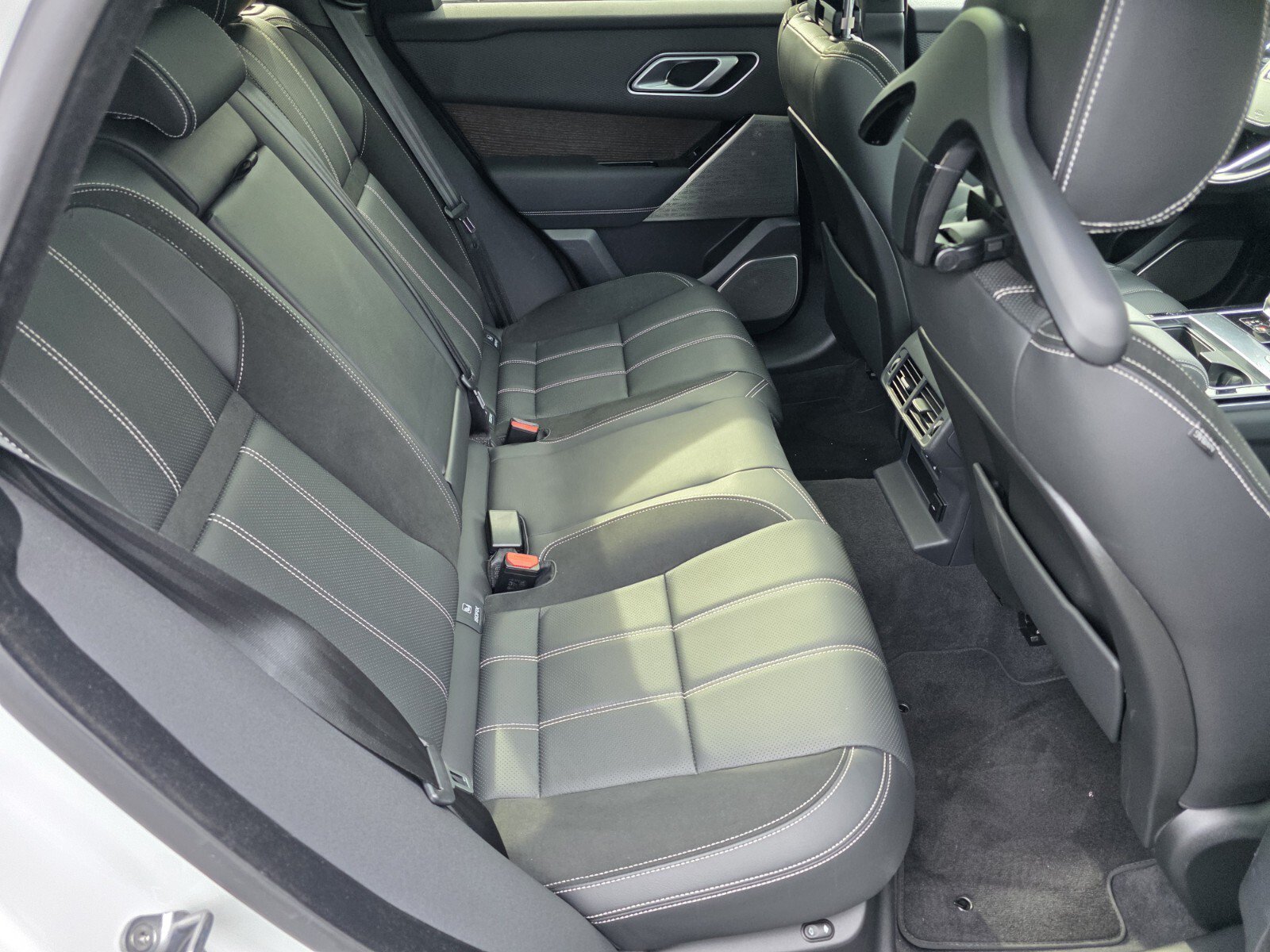 Certified 2023 Land Rover Range Rover Velar S AWD/4WD image 5