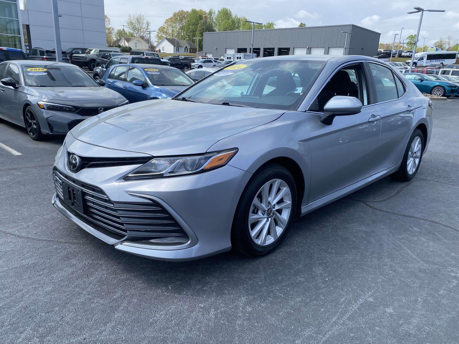 Used 2024 Toyota Camry LE FWD video 3