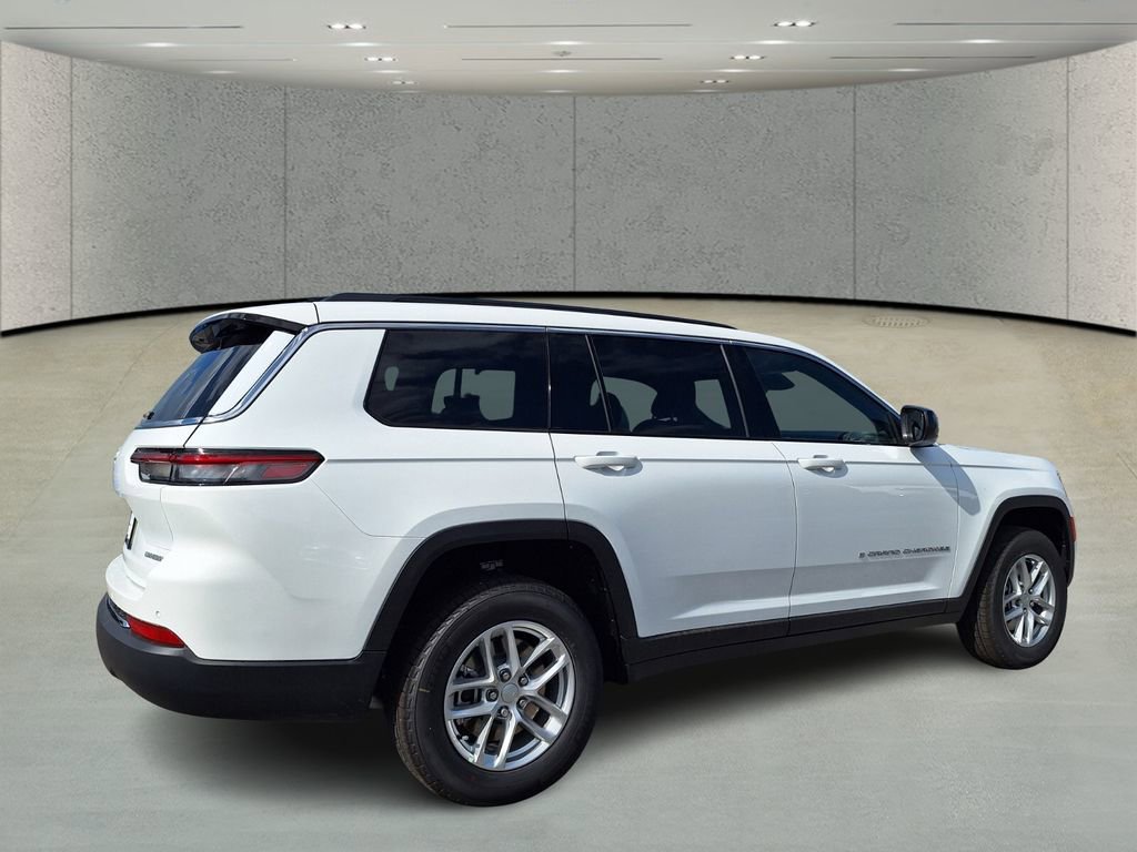 New 2025 Jeep Grand Cherokee L Laredo image 5