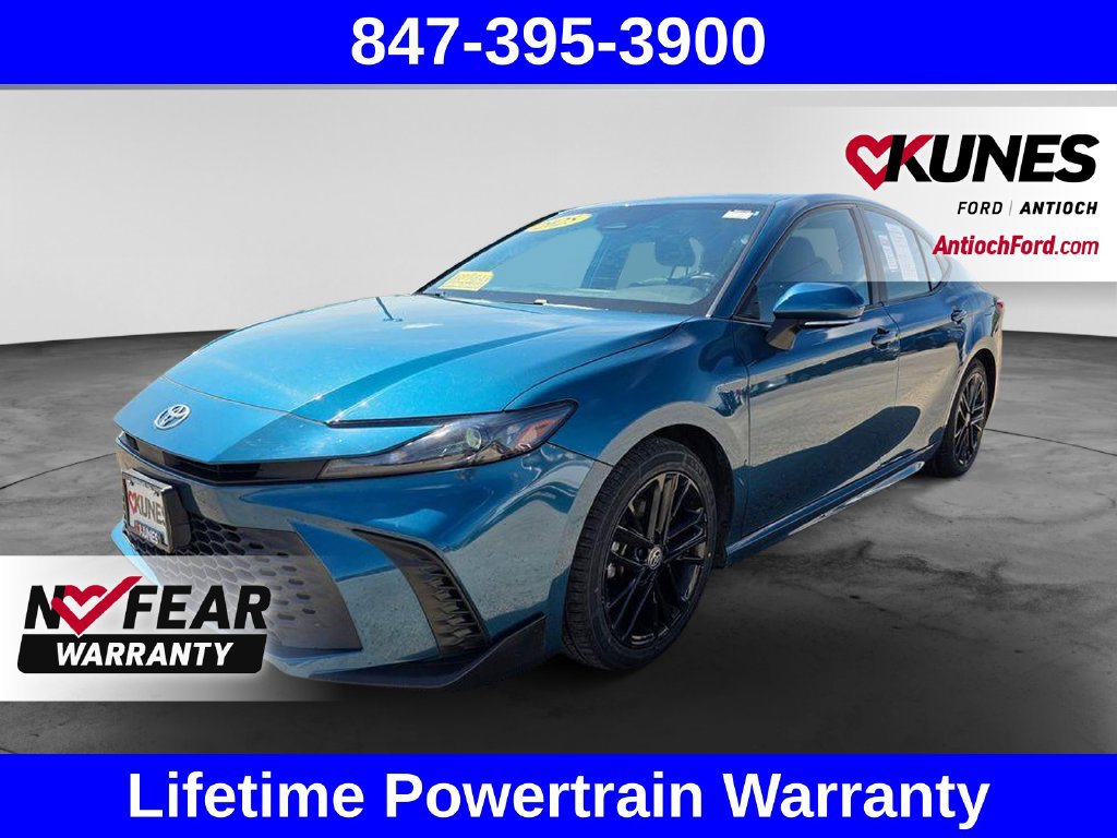 Used 2025 Toyota Camry SE FWD image 4
