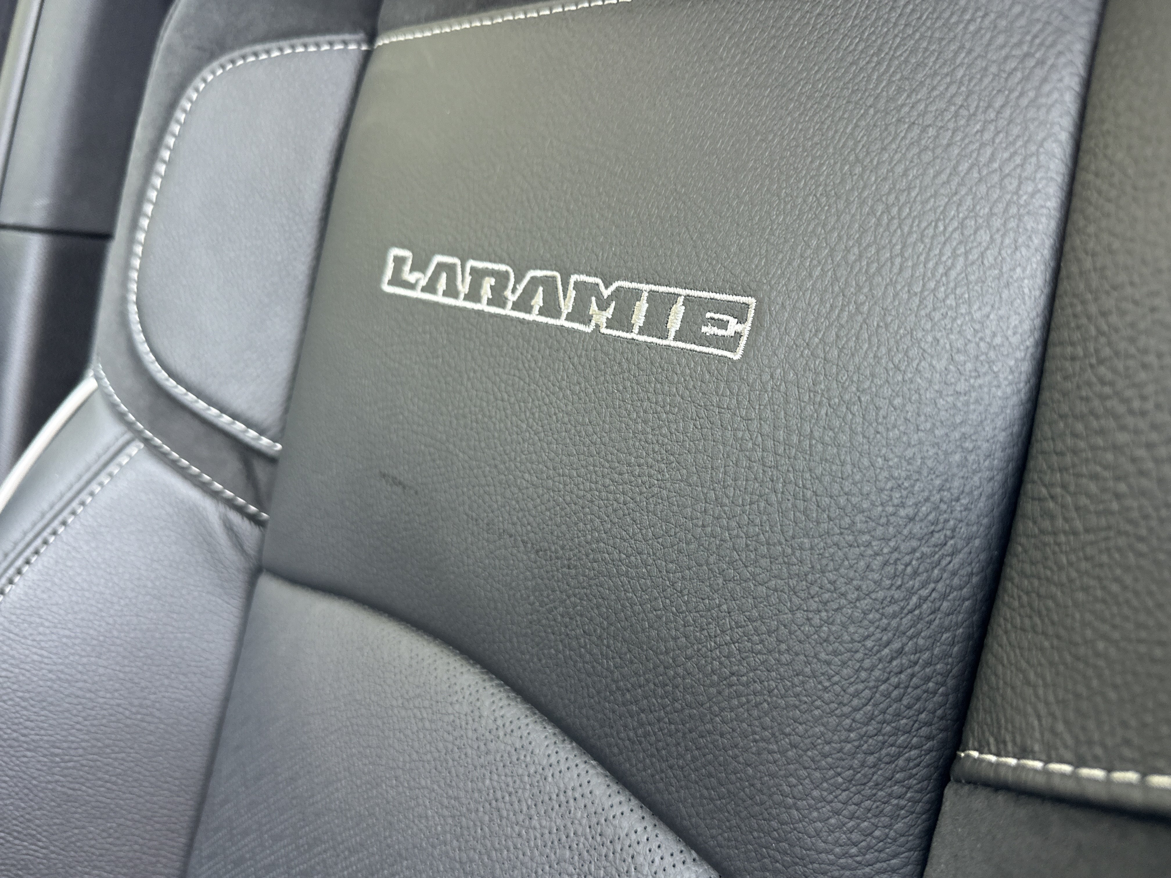 New 2027 RAM 5500 4x4 Crew Cab w/ Laramie Trim Package image 4