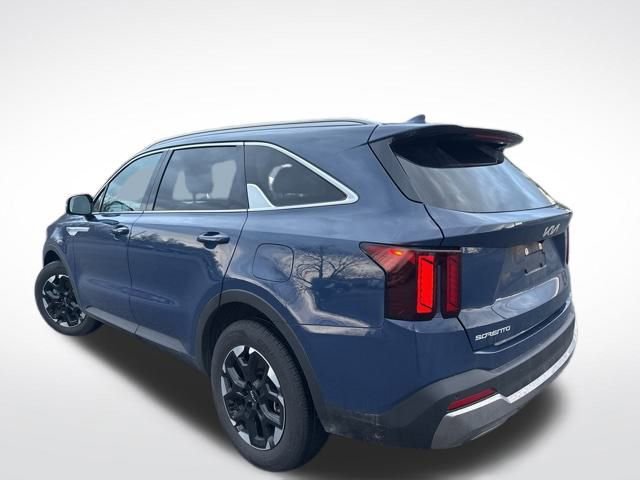 Used 2025 Kia Sorento S image 3