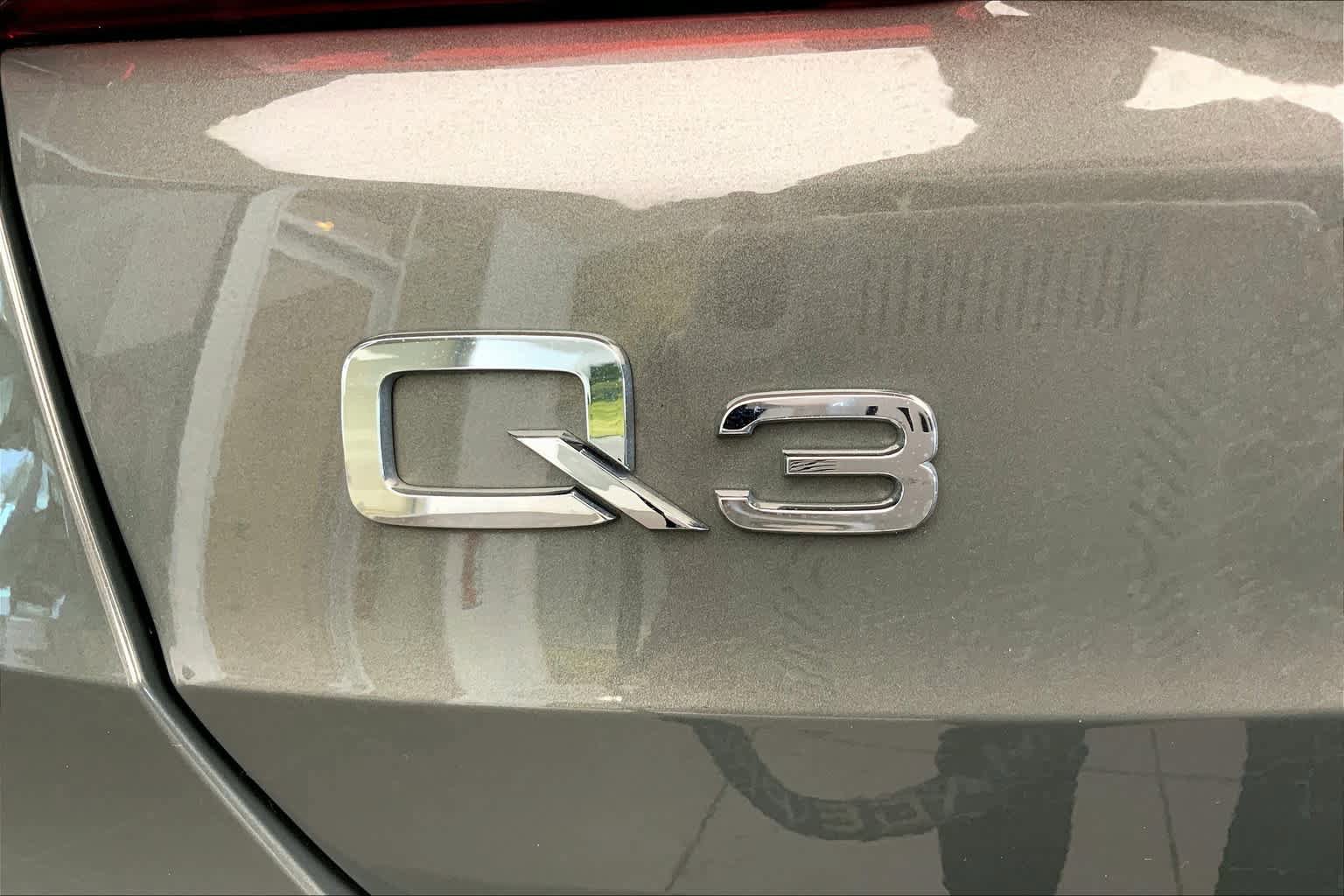 Used 2020 Audi Q3 2.0T Premium w/ Convenience Package AWD/4WD image 10