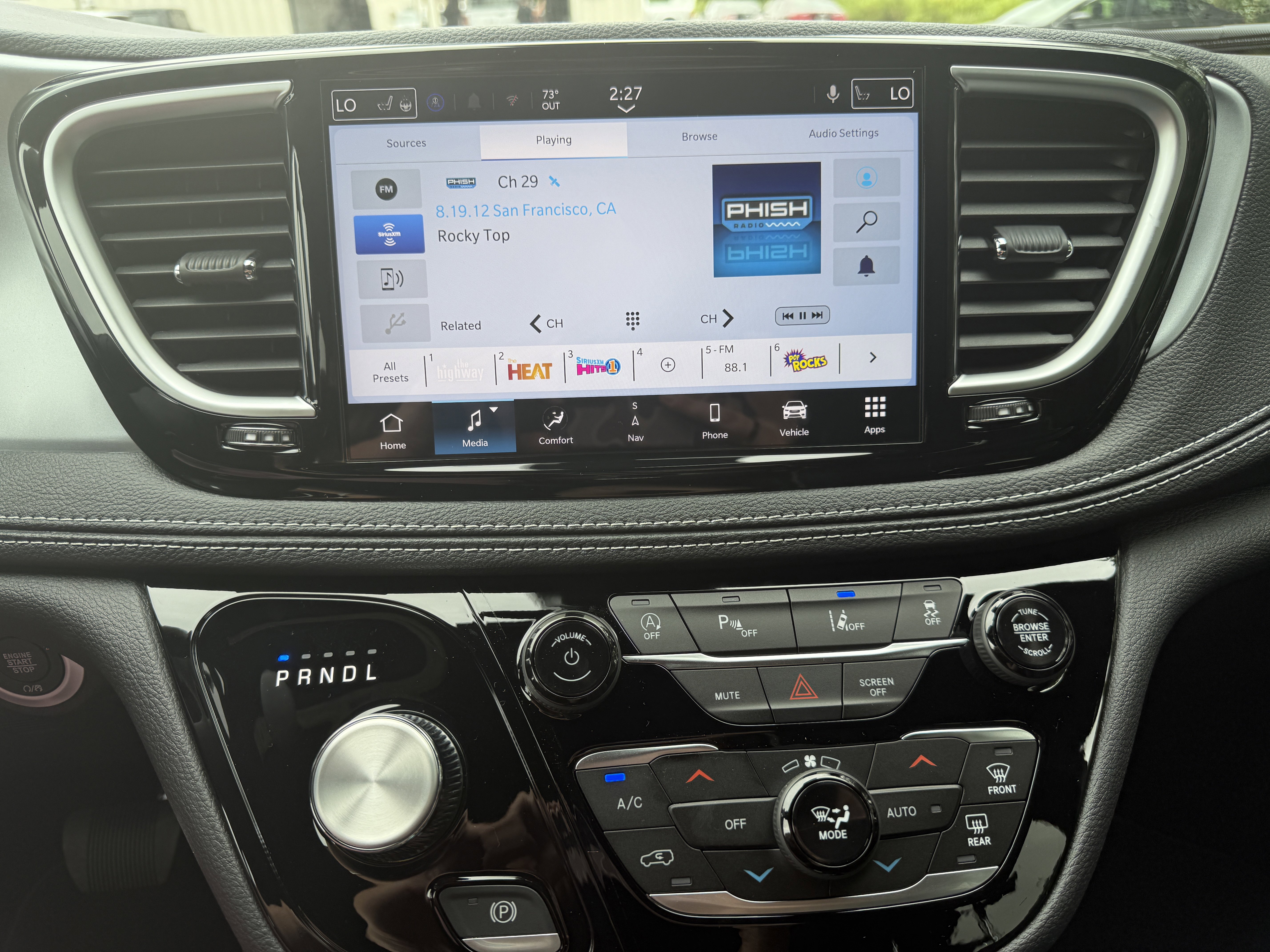 New 2026 Chrysler Pacifica Limited image 12