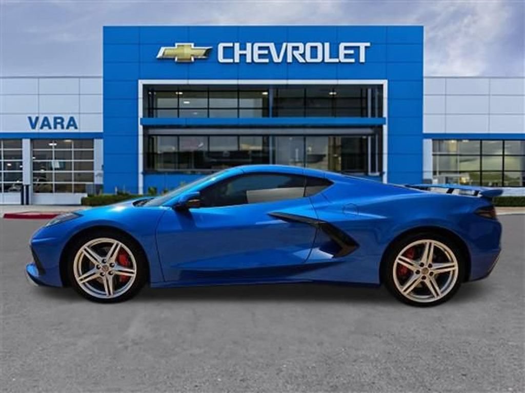 Used 2025 Chevrolet Corvette Stingray Coupe w/ Z51 Performance Package RWD image 2