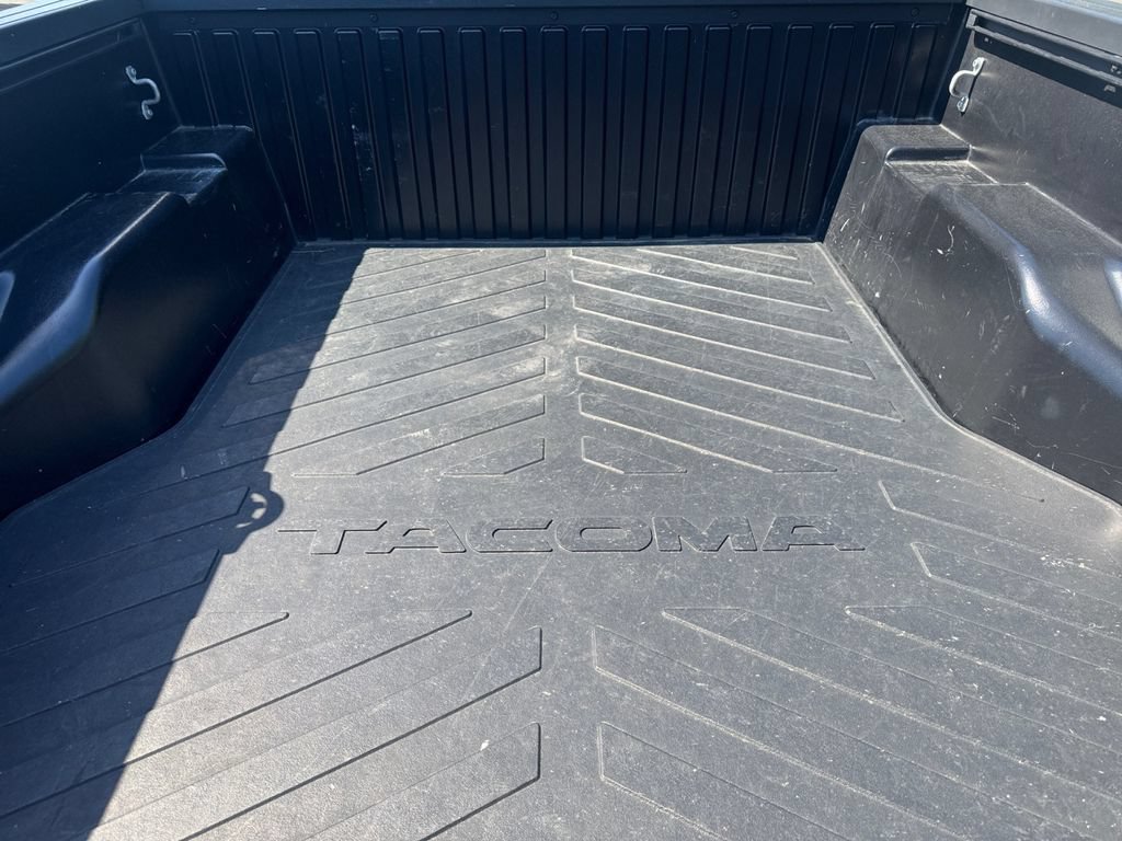 Used 2023 Toyota Tacoma SR5 AWD/4WD image 16