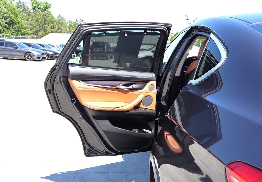 Used 2015 BMW X6 xDrive50i AWD/4WD image 43