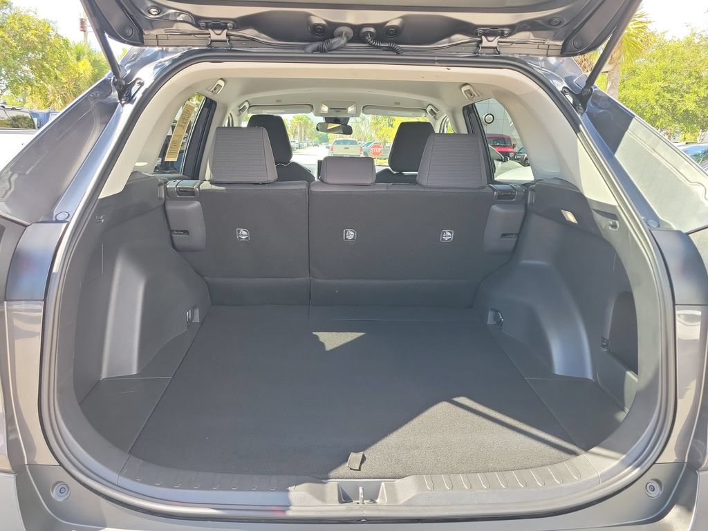Certified 2025 Toyota RAV4 LE FWD image 29