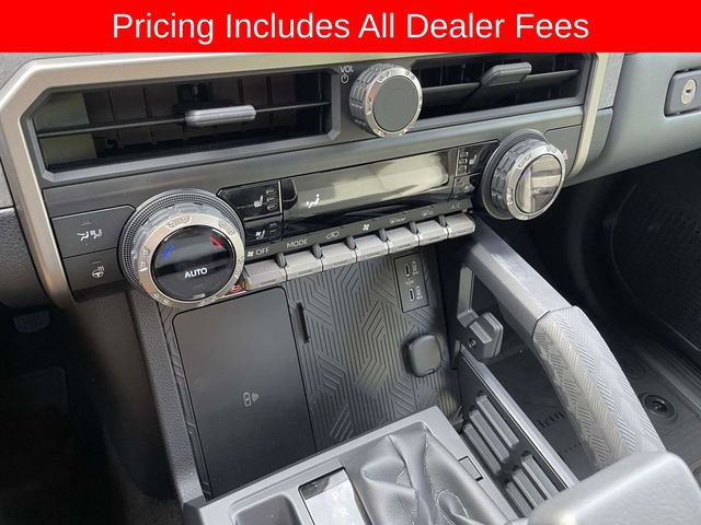 Used 2025 Toyota 4Runner Trailhunter AWD/4WD image 36