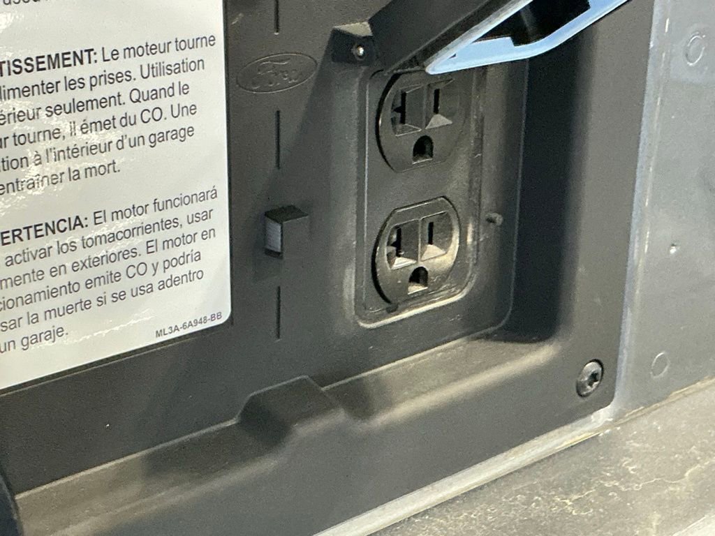 Used 2024 Ford F150 XLT w/ Mobile Office Package image 15