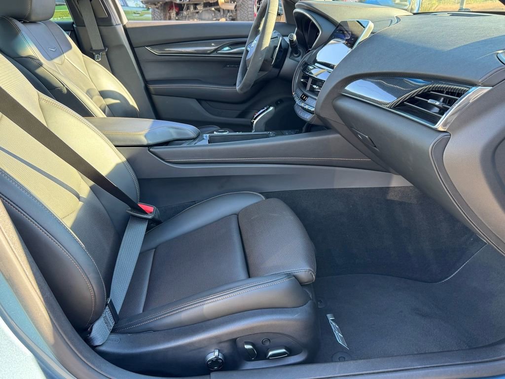 Used 2023 Cadillac CT5 V w/ Premium Package image 18