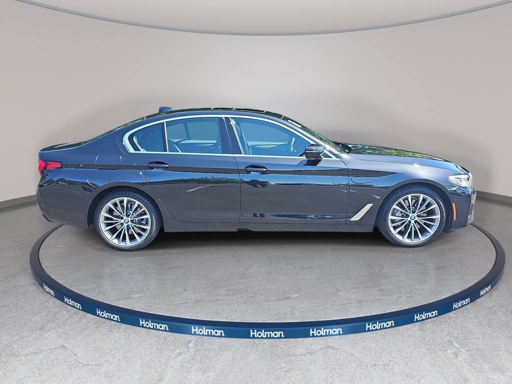 Used 2022 BMW 530i xDrive w/ Premium Enhanced Package AWD/4WD image 5