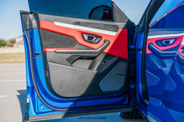 Used 2019 Lamborghini Urus image 40