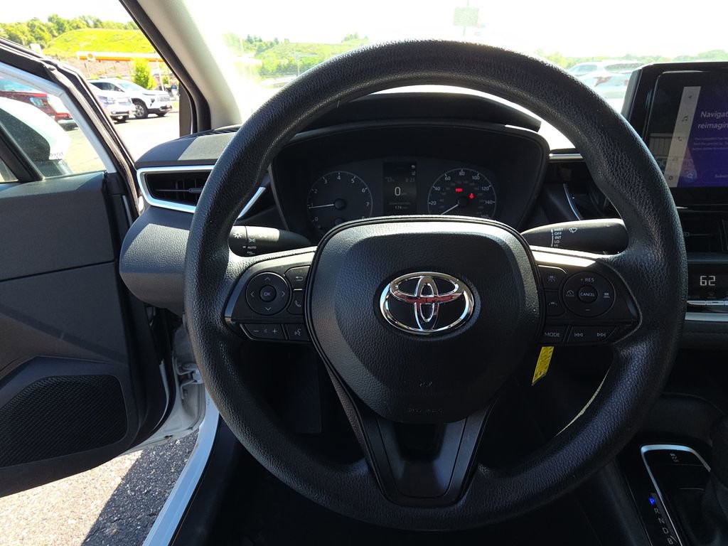 Used 2024 Toyota Corolla LE FWD image 17