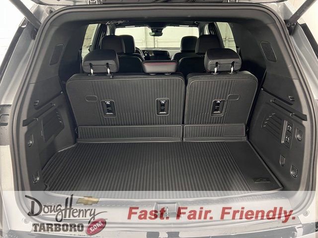 New 2026 Chevrolet Traverse RS w/ LPO, Floor Liner Package FWD image 39