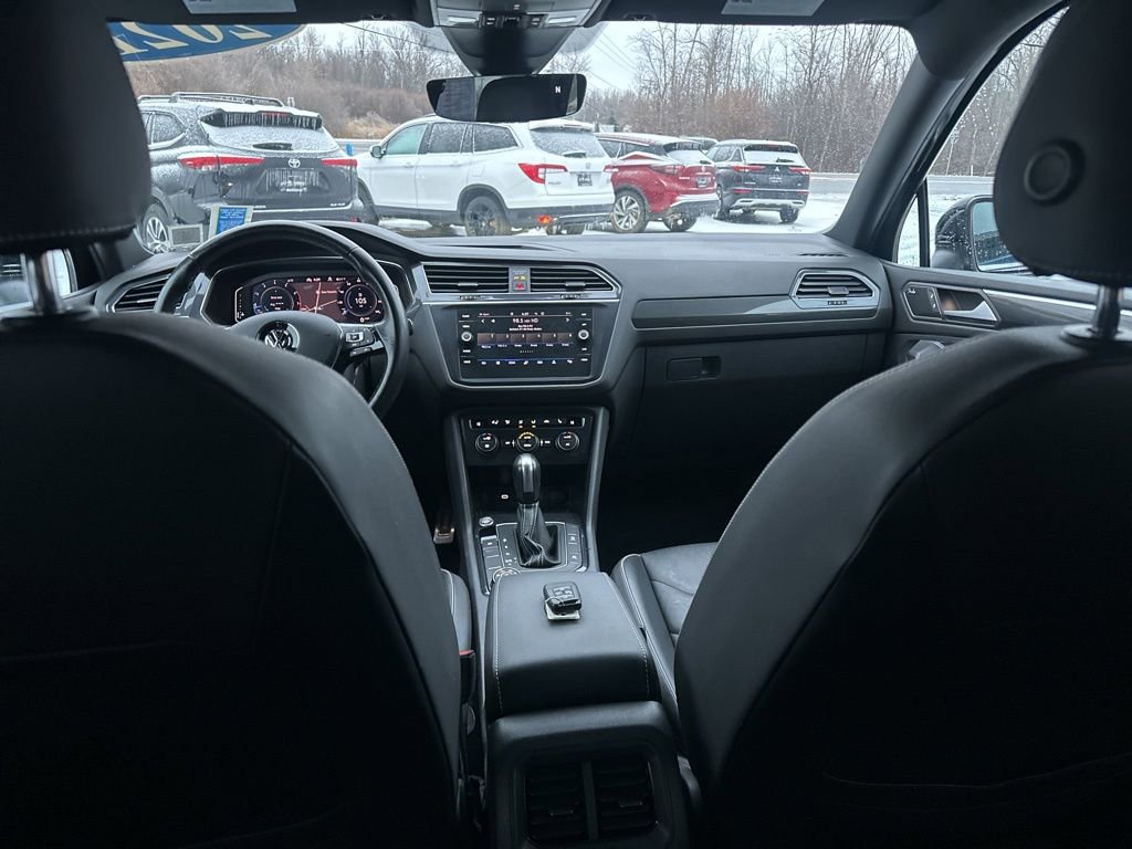 Used 2021 Volkswagen Tiguan SEL Premium R-Line w/ 3rd Row Seat Package image 30