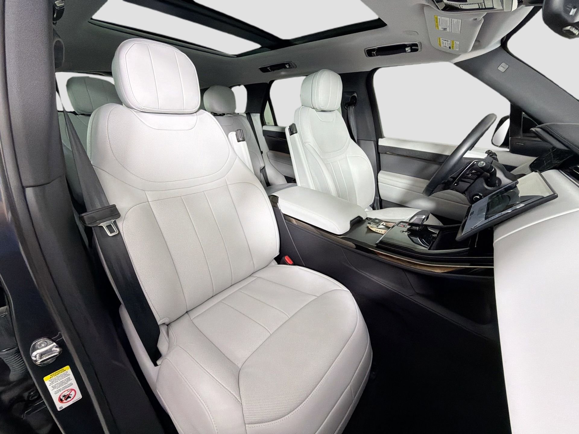 Certified 2024 Land Rover Range Rover Sport SE image 30