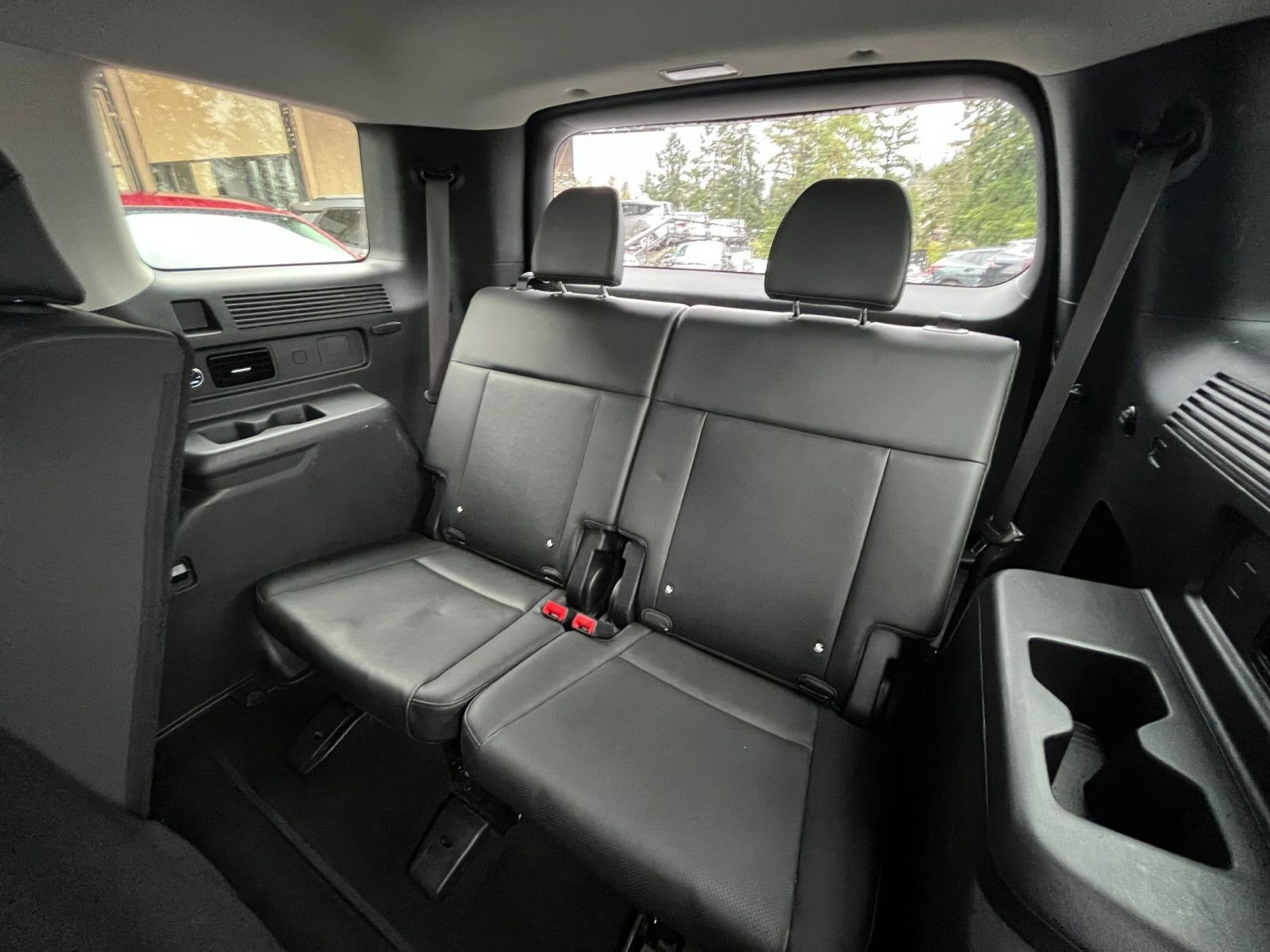 Used 2025 Hyundai Santa Fe SEL FWD image 31