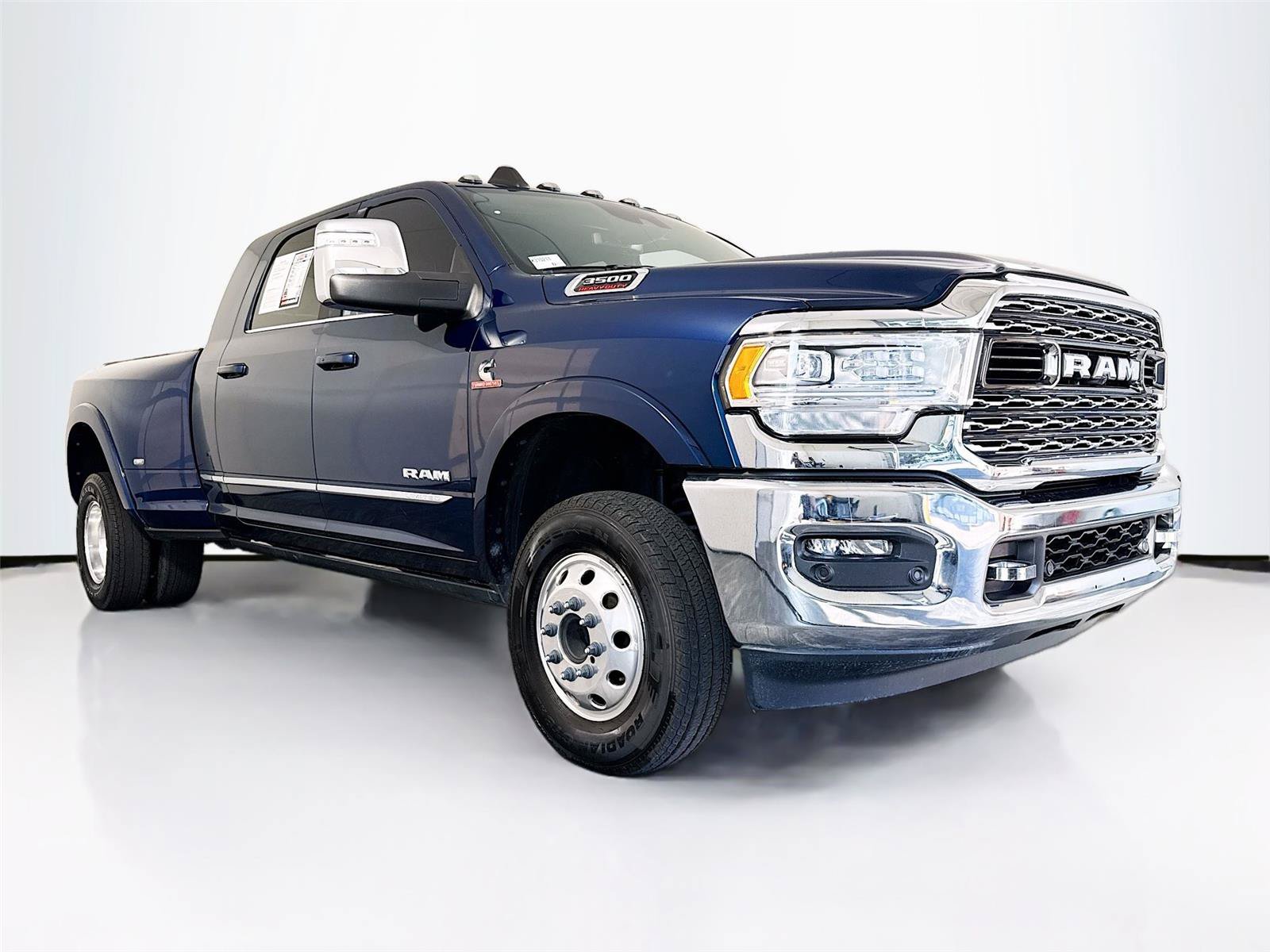 Used 2024 RAM 3500 Limited AWD/4WD image 34