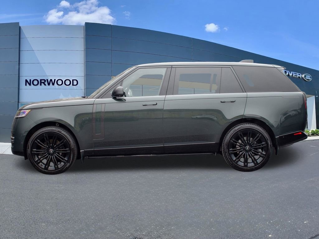 Used 2023 Land Rover Range Rover Long Wheelbase SE image 7