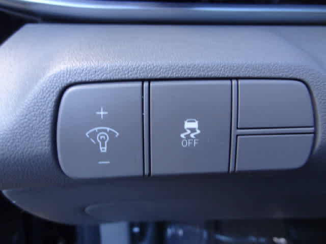 Used 2024 Hyundai Elantra SEL FWD image 16