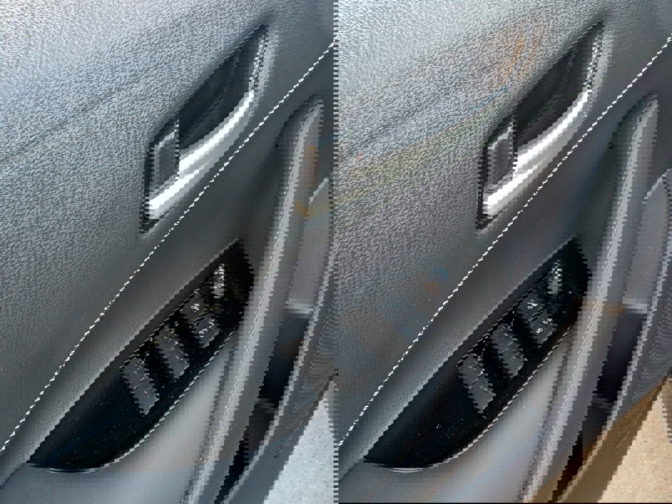 Certified 2022 Toyota Corolla SE image 9