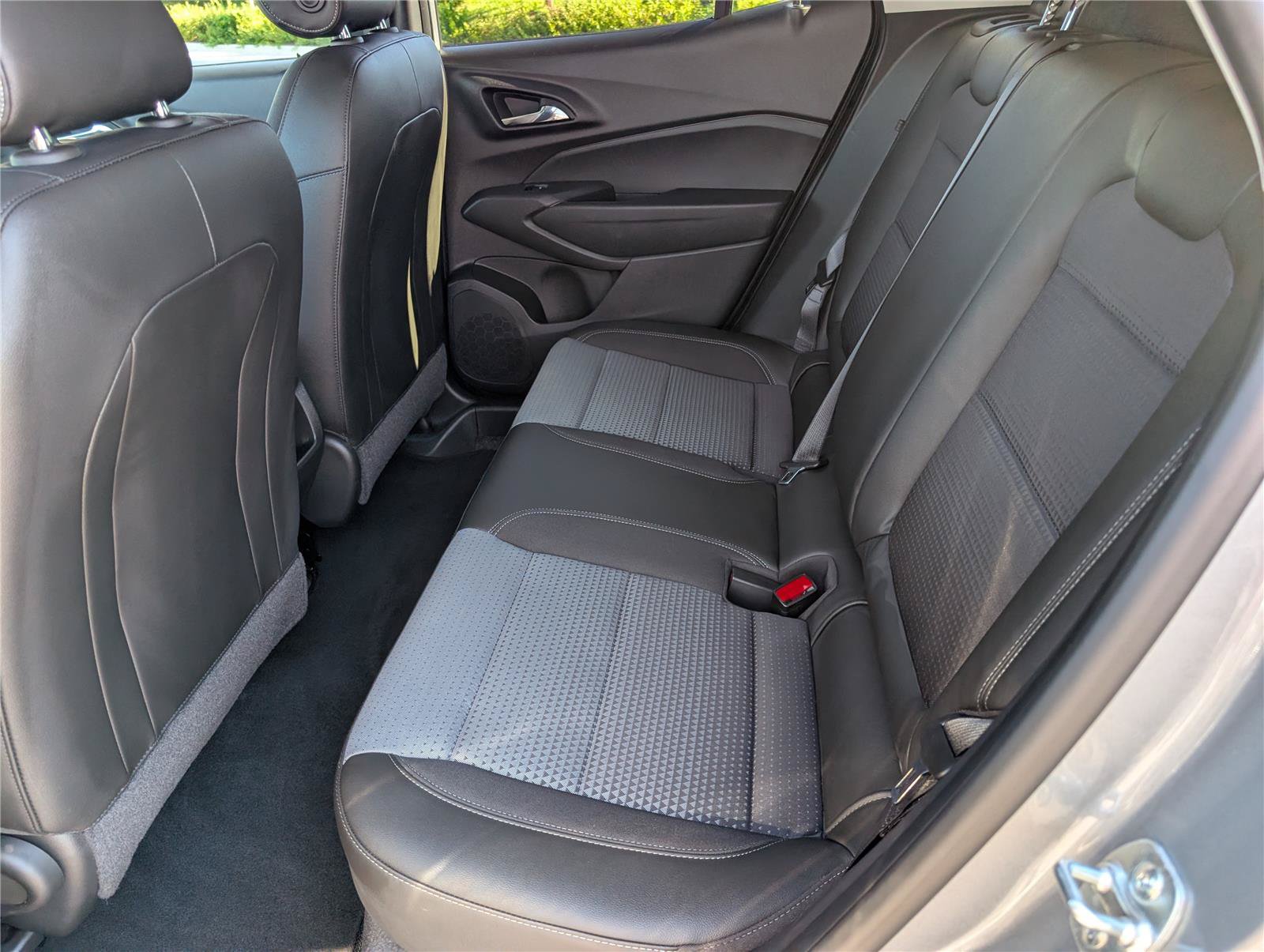 Used 2024 Chevrolet Trax LT w/ Driver Confidence Package FWD image 13