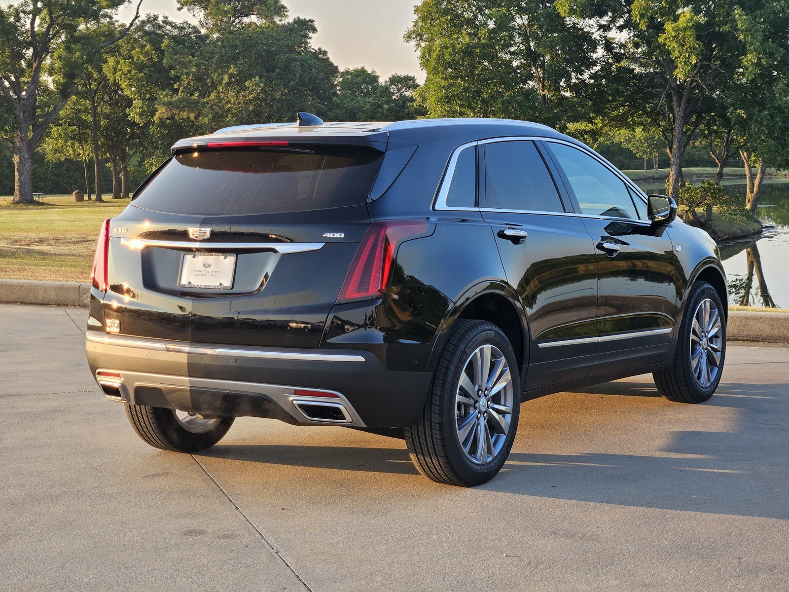 New 2026 Cadillac XT5 Premium Luxury w/ Driver Assist Package FWD image 3