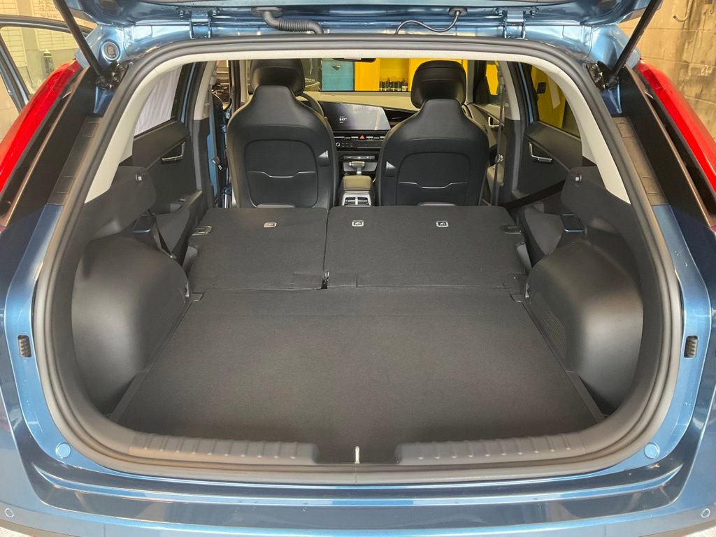 Certified 2025 Kia Niro EX image 22