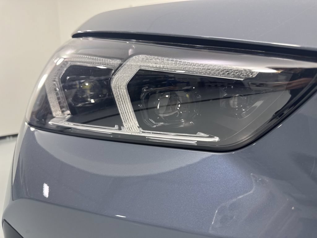 New 2026 BMW X1 xDrive28i w/ Technology Package AWD/4WD image 8
