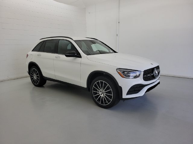 Used 2022 Mercedes-Benz GLC 300 w/ AMG Line image 3