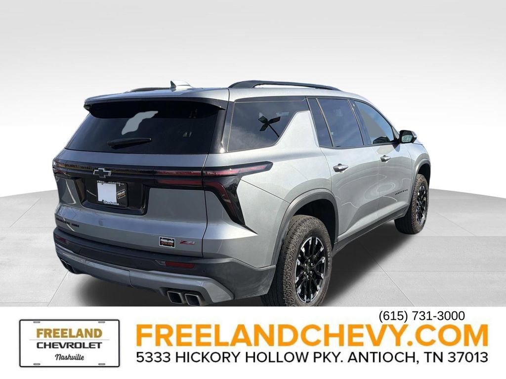 Used 2025 Chevrolet Traverse Z71 w/ Driver Confidence Package image 3