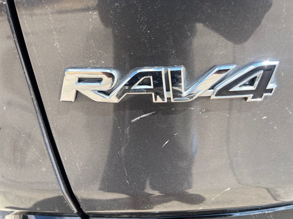 Used 2024 Toyota RAV4 XSE AWD/4WD image 31