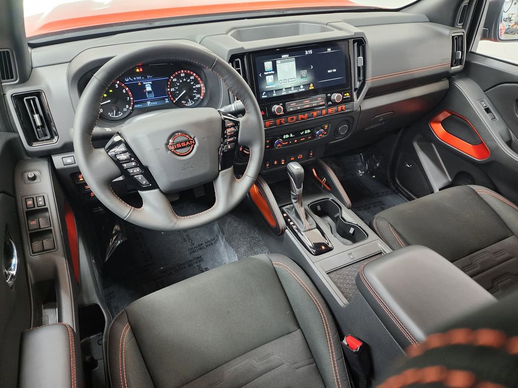 Used 2025 Nissan Frontier PRO-4X w/ Pro Convenience Package image 27