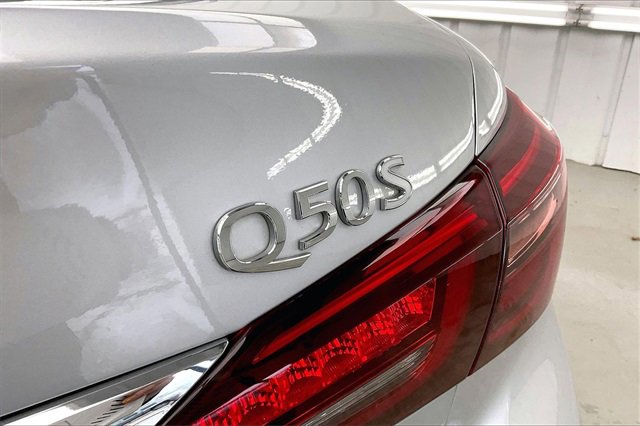 Used 2019 INFINITI Q50 Signature Edition w/ Cargo Package (L96) image 9