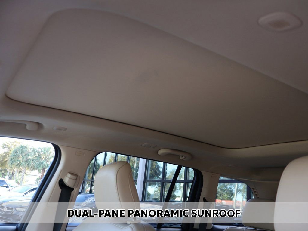 Used 2022 Jeep Grand Cherokee Limited w/ Trailer Tow Prep Group (B) image 3