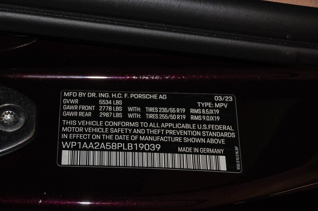 Used 2023 Porsche Macan Turbo AWD/4WD image 29