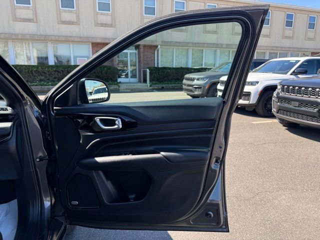 Used 2023 Jeep Compass Altitude w/ Sun and Sound Group image 32