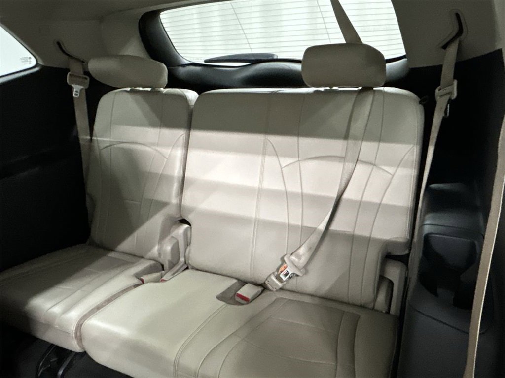 Used 2020 Buick Enclave Essence image 23