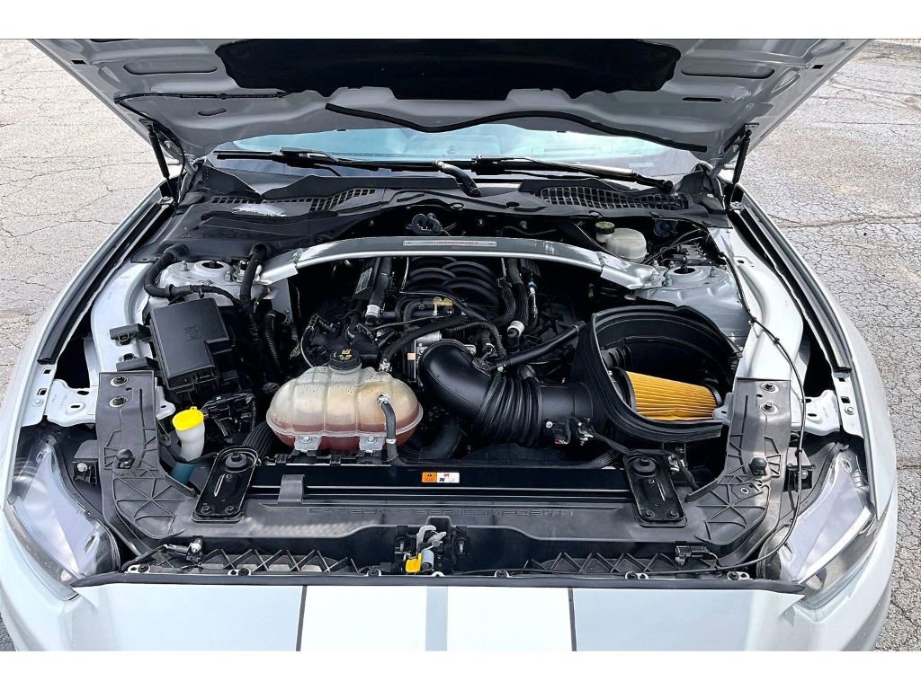Used 2017 Ford Mustang Shelby GT350 RWD image 12