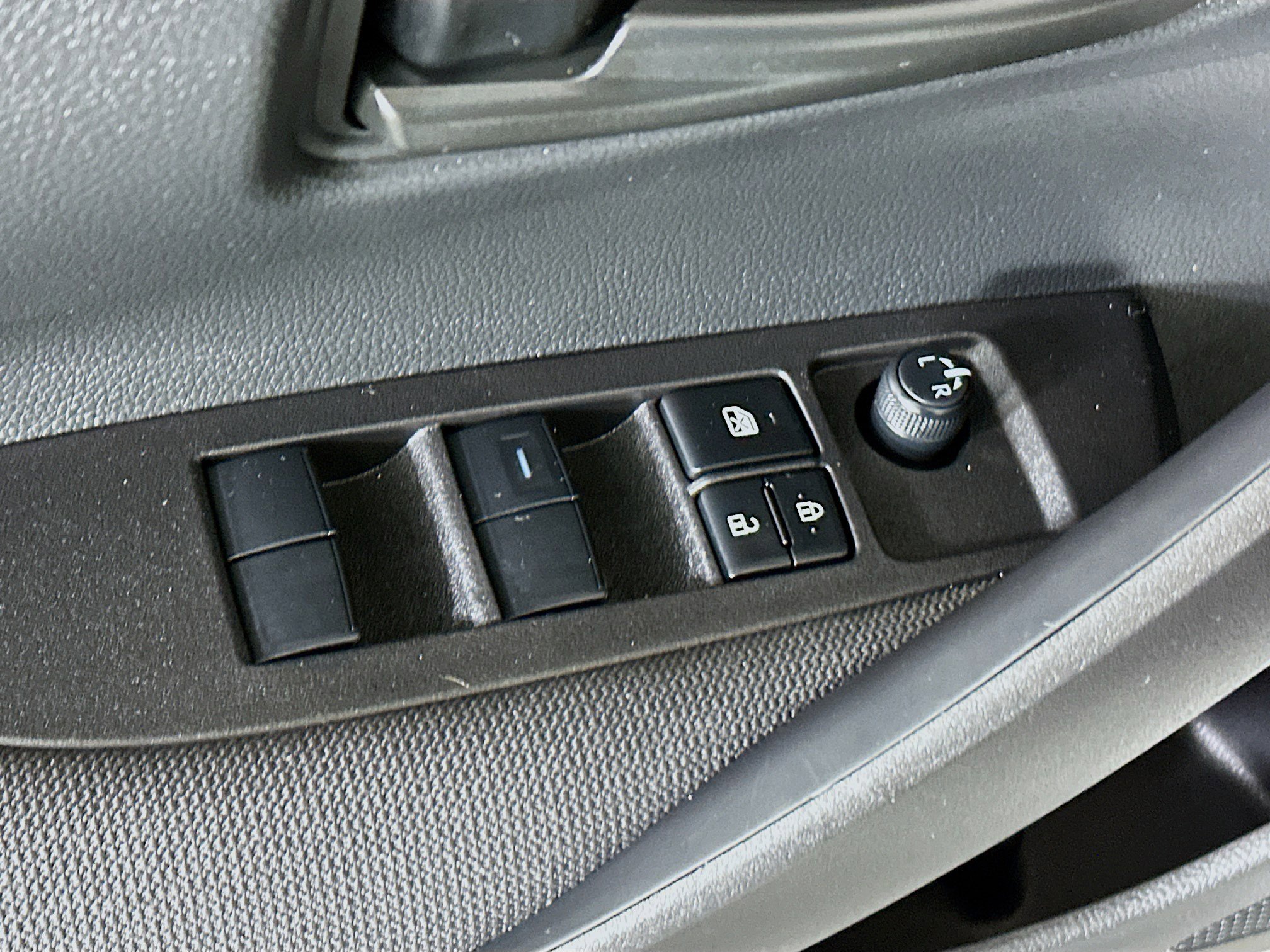 Certified 2025 Toyota Corolla LE FWD image 14