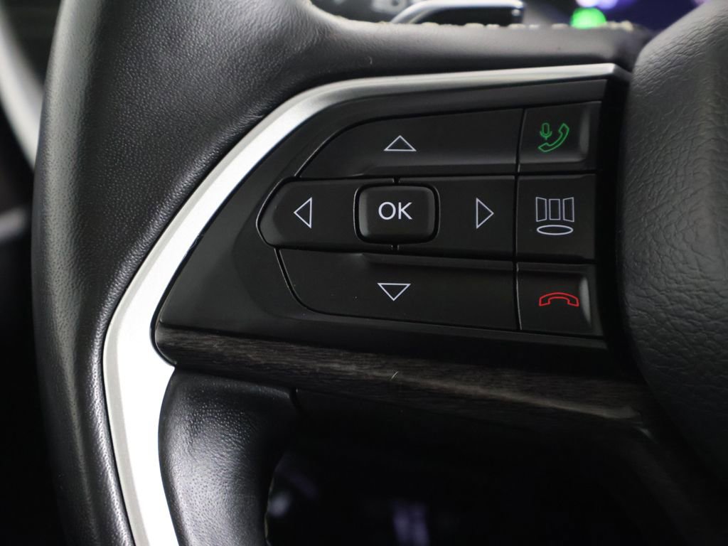 Used 2022 Jeep Grand Cherokee L Limited AWD/4WD image 45