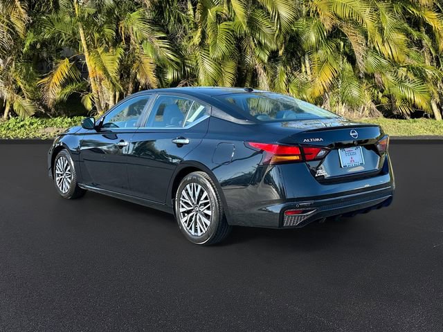 Used 2024 Nissan Altima 2.5 SV image 7